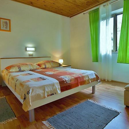 Apartments Biserka 라브 외부 사진