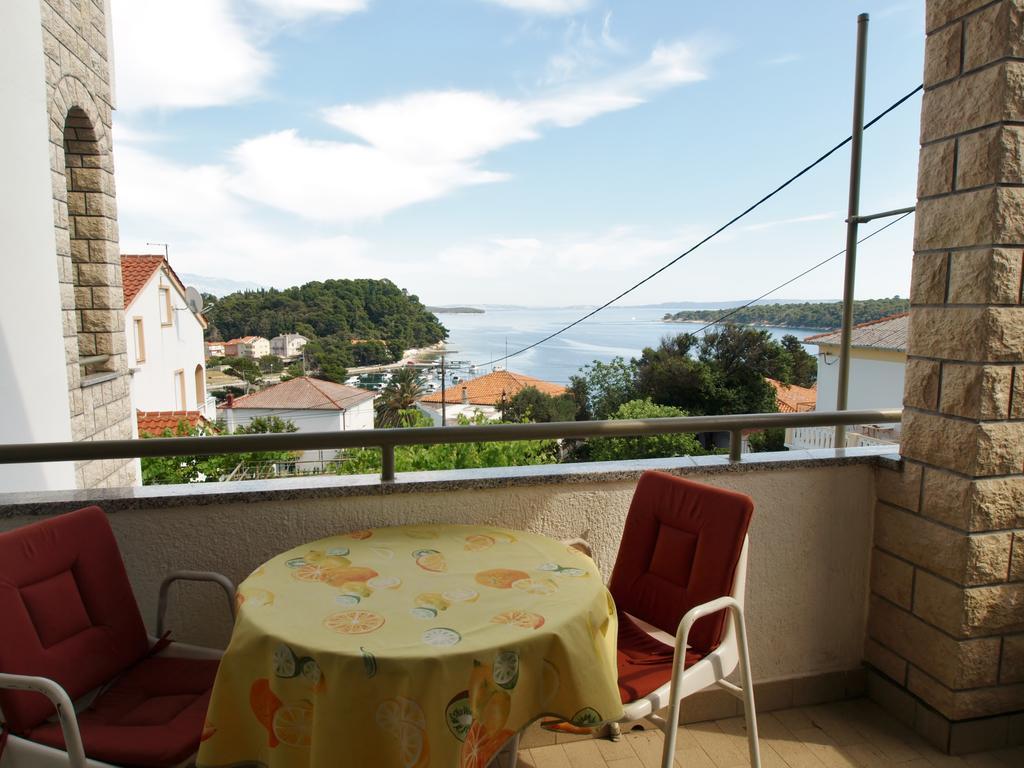 Apartments Biserka 라브 외부 사진
